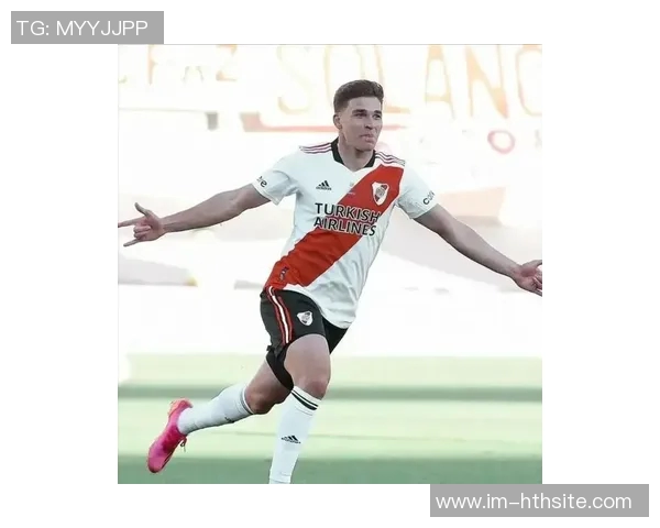 阿尔瓦雷斯2025年联赛19球成南美球员之最引发关注